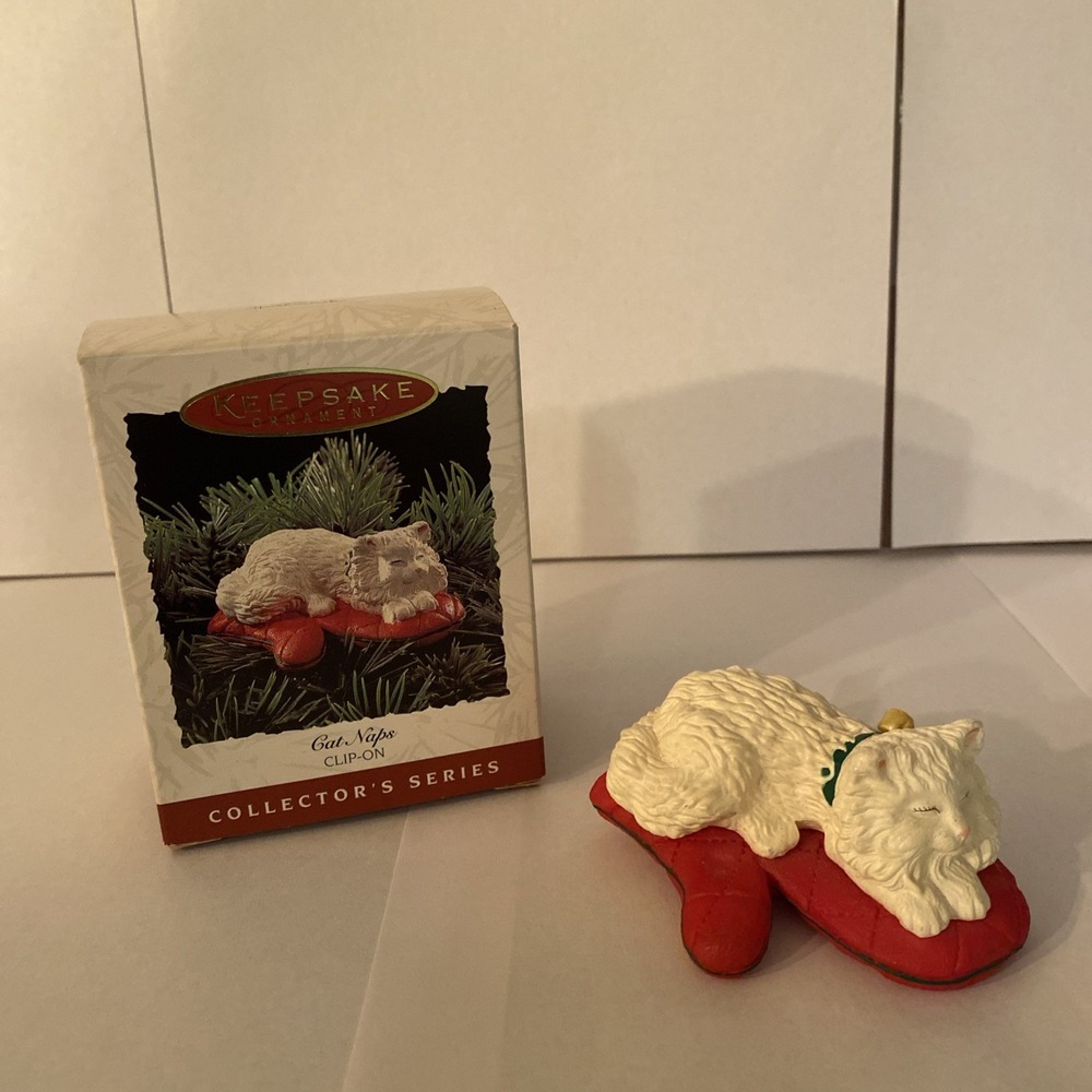 CAT Naps #2 Vintage Clip-On Hallmark‎ Keepsake Ornament 1995